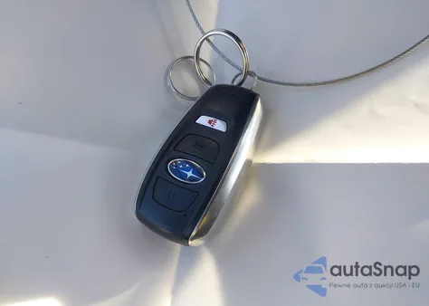 2017 Subaru Outback 3.6R Limited z USA, uszkodzony, nr VIN 4S4BSEKC4H3227267